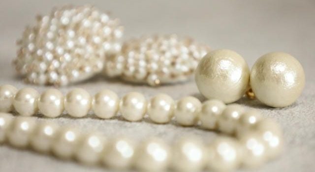 時計が紡ぐ物語と価値資産工芸品としての奥深い魅力を読み解く