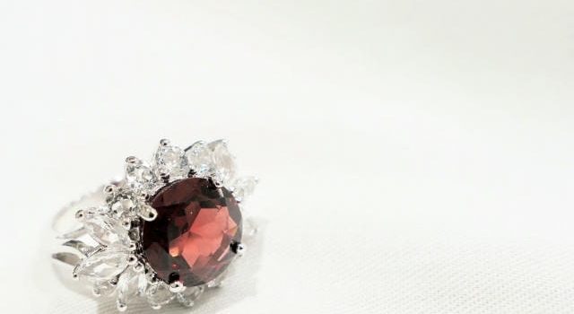 バーキンの希少性と投資価値を両立させる究極のラグジュアリーバッグとは