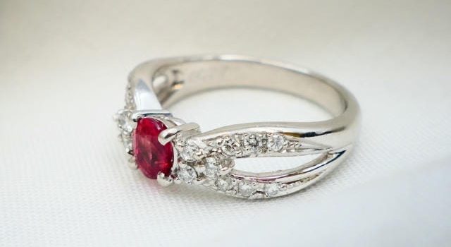 唯一無二の資産価値とステータスを持つバーキンの魅力と市場価値の秘密